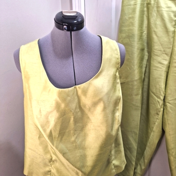 Prophecy Two Piece Lime Green ,Top w/ Cropped High Rise Pants Size 20wp - Picture 1 of 7